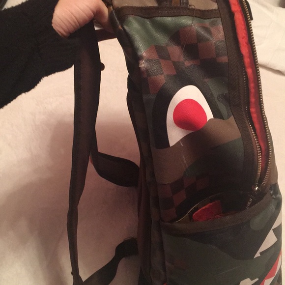 Sprayground backpack sharks in Paris - Picture 11 of 12